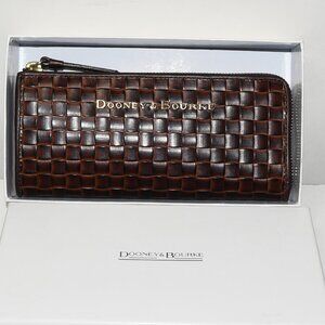 Dooney & Bourke Wallet Clutch